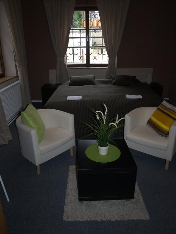 Hotel U Lva Bílina Zewnętrze zdjęcie