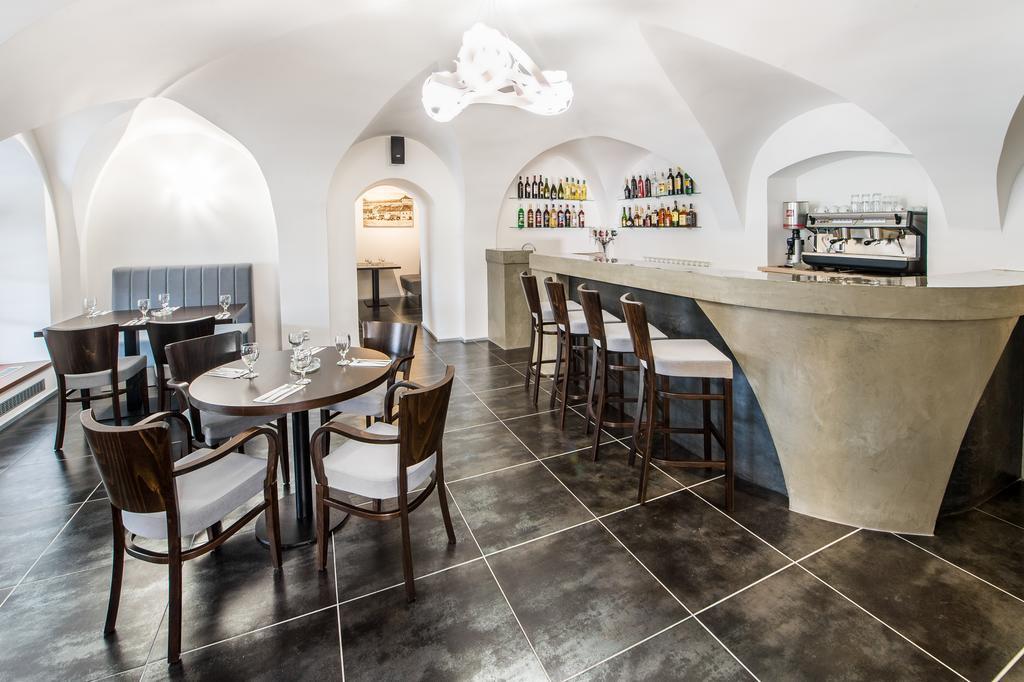 Hotel U Lva Bílina Zewnętrze zdjęcie