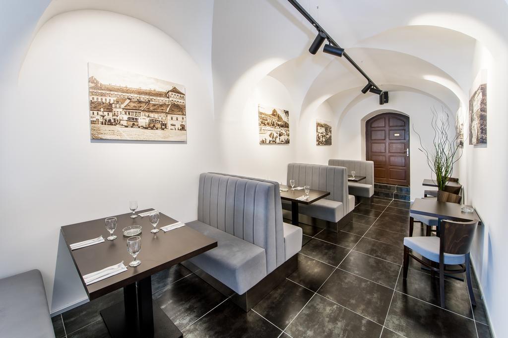 Hotel U Lva Bílina Zewnętrze zdjęcie
